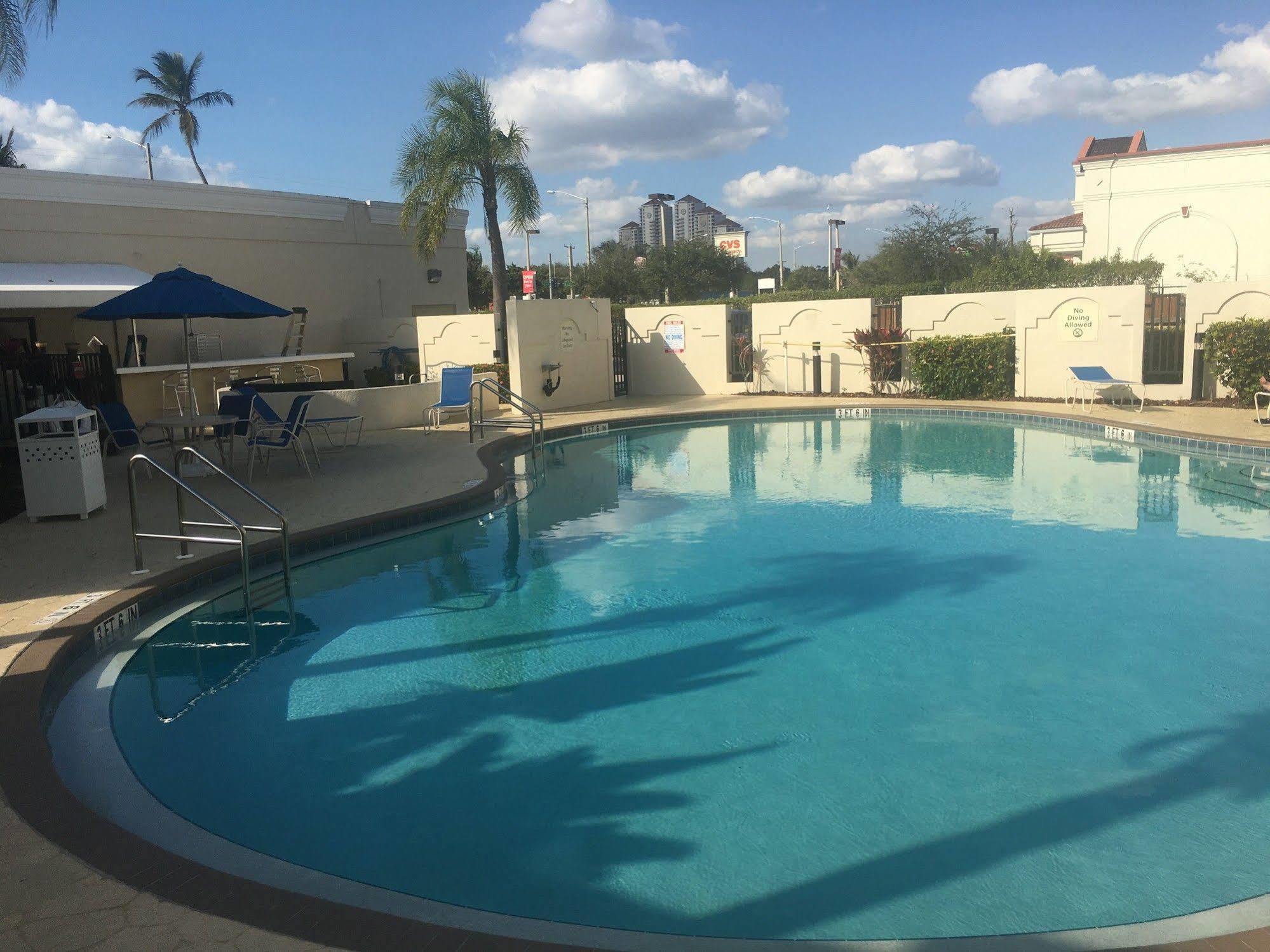 Holiday Inn - Fort Myers - Downtown Area By Ihg Экстерьер фото