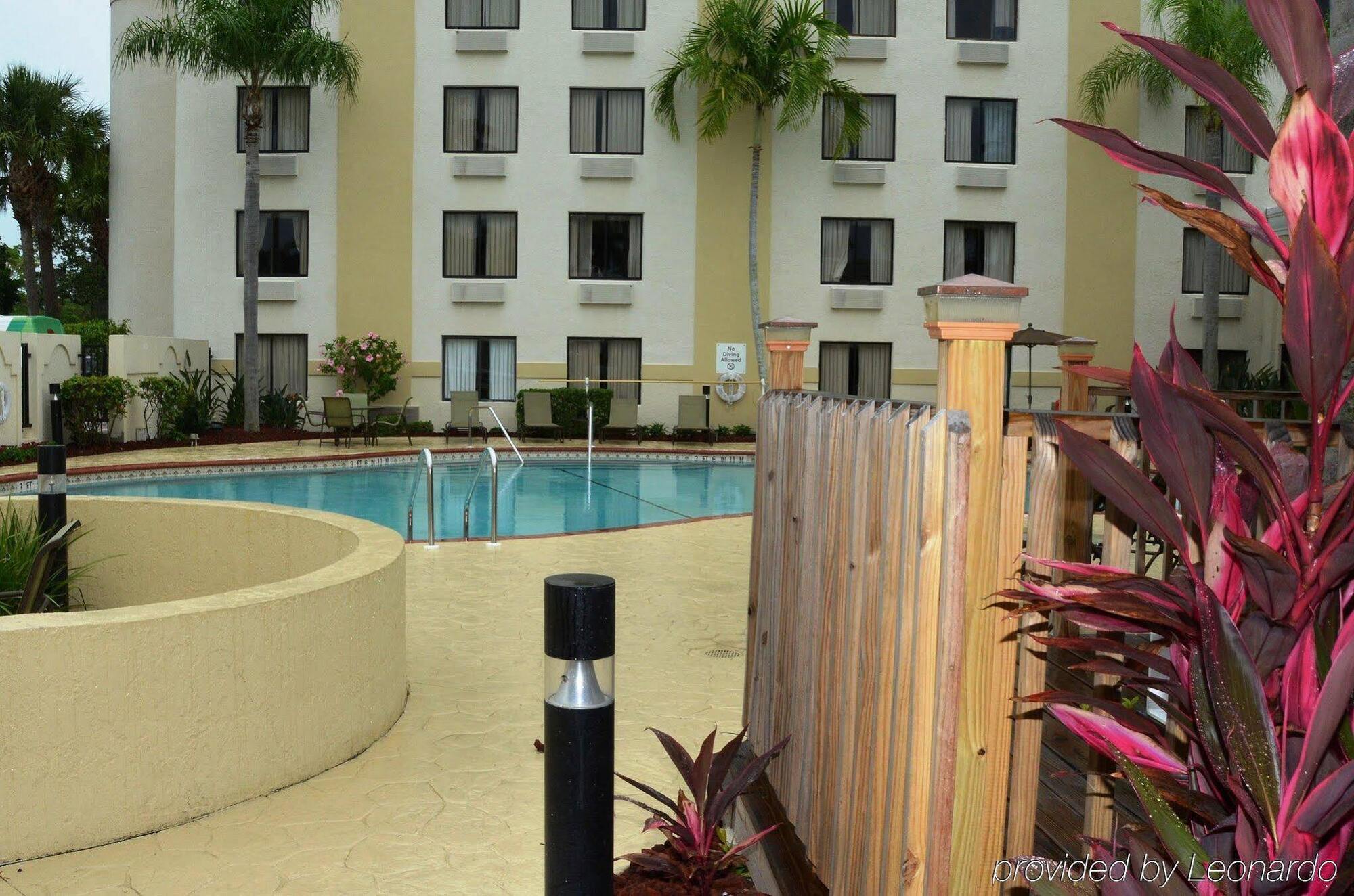 Holiday Inn - Fort Myers - Downtown Area By Ihg Экстерьер фото